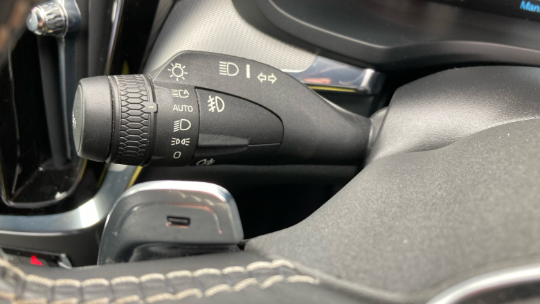 Volvo S60 2.0 T5 R DESIGN Plus 4dr Auto Petrol Saloon